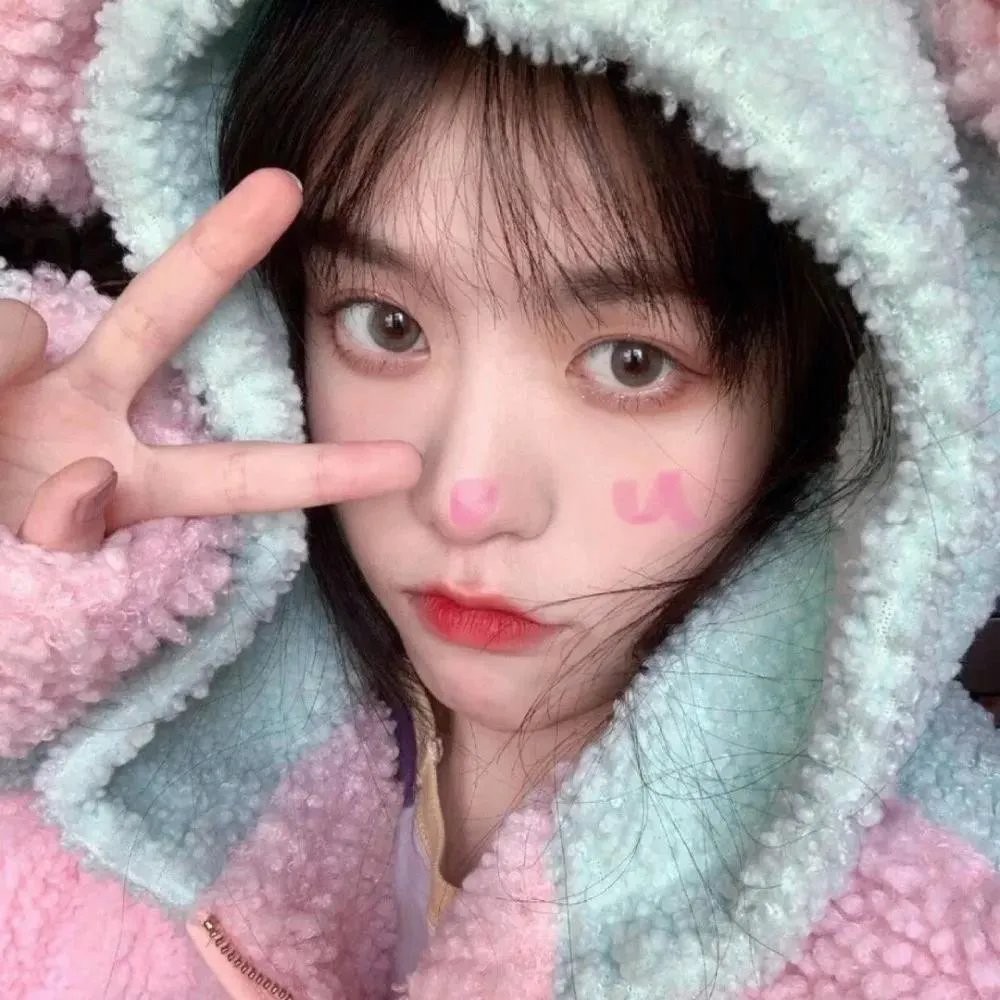 人妻的嘴唇尝起来有罐装沙瓦的味道